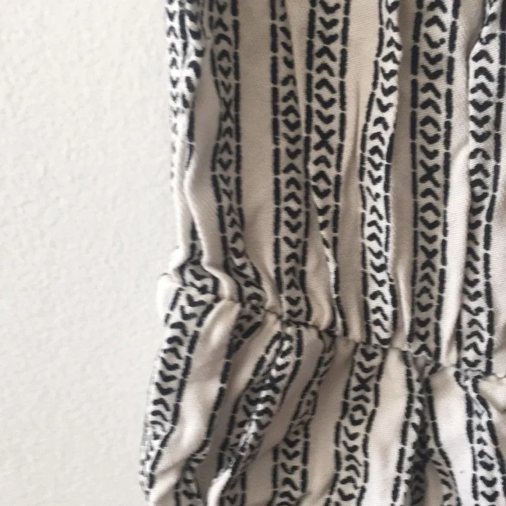 Patterned romper - Picture 2 of 3